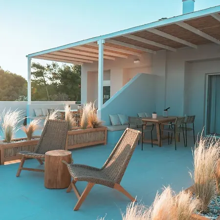 Triantafilia * Agioi Apostoloi (Evia)