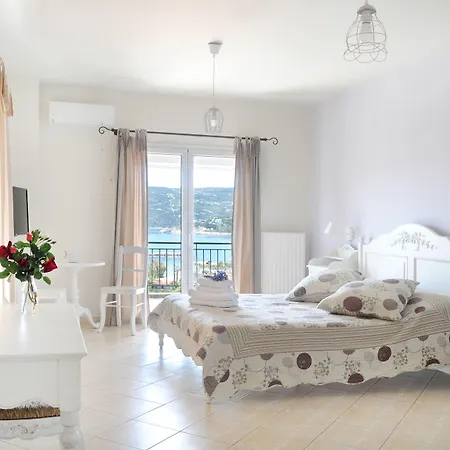 Triantafilia アパート *