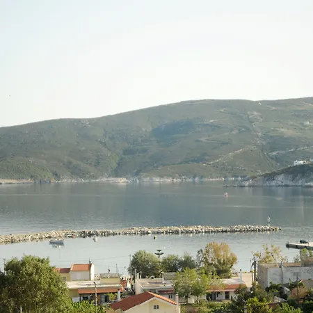 Triantafilia Agioi Apostoloi (Evia)