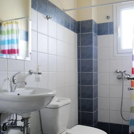 Triantafilia アイイ・アポストロ